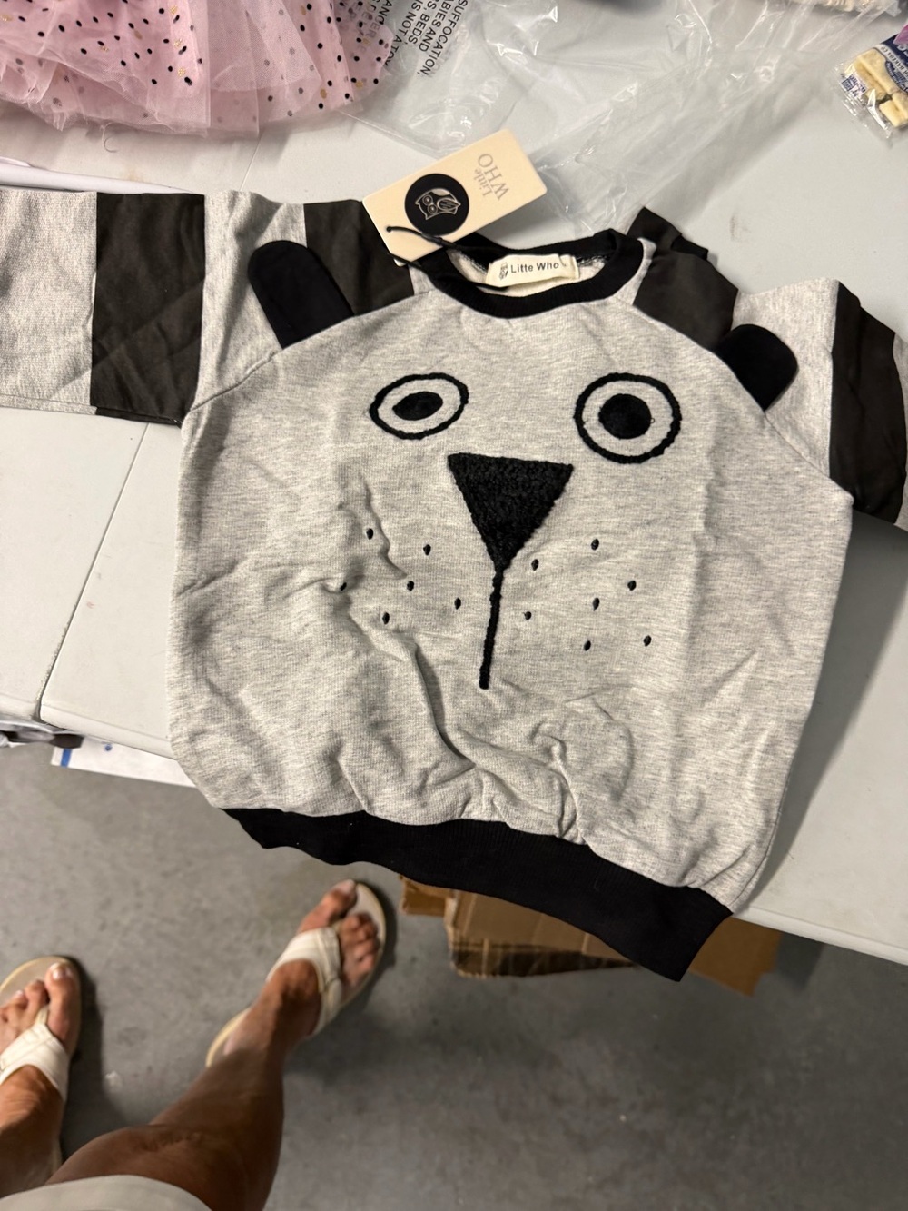 Size 4 unisex child’s shirt with bear new with tags from doe a deer